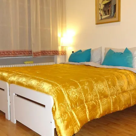 Apartment Livada *